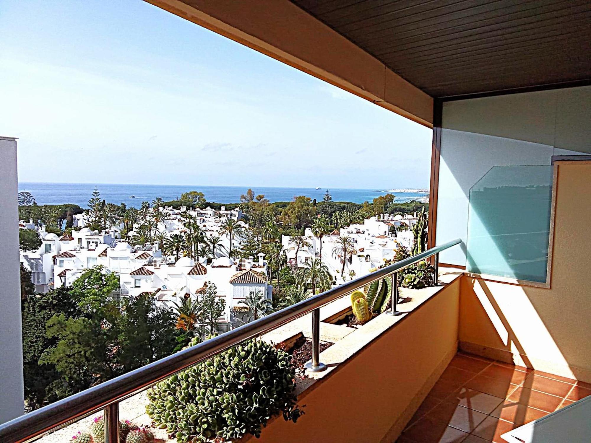 Encantador En Marbella, Bonita Terraza Y Vista Al Mar Apartment
